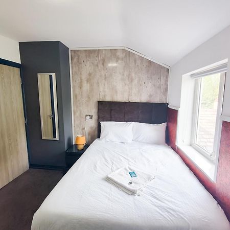 Park City Suites Hotel Манчестер Экстерьер фото