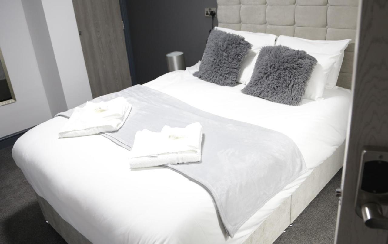 Park City Suites Hotel Манчестер Экстерьер фото